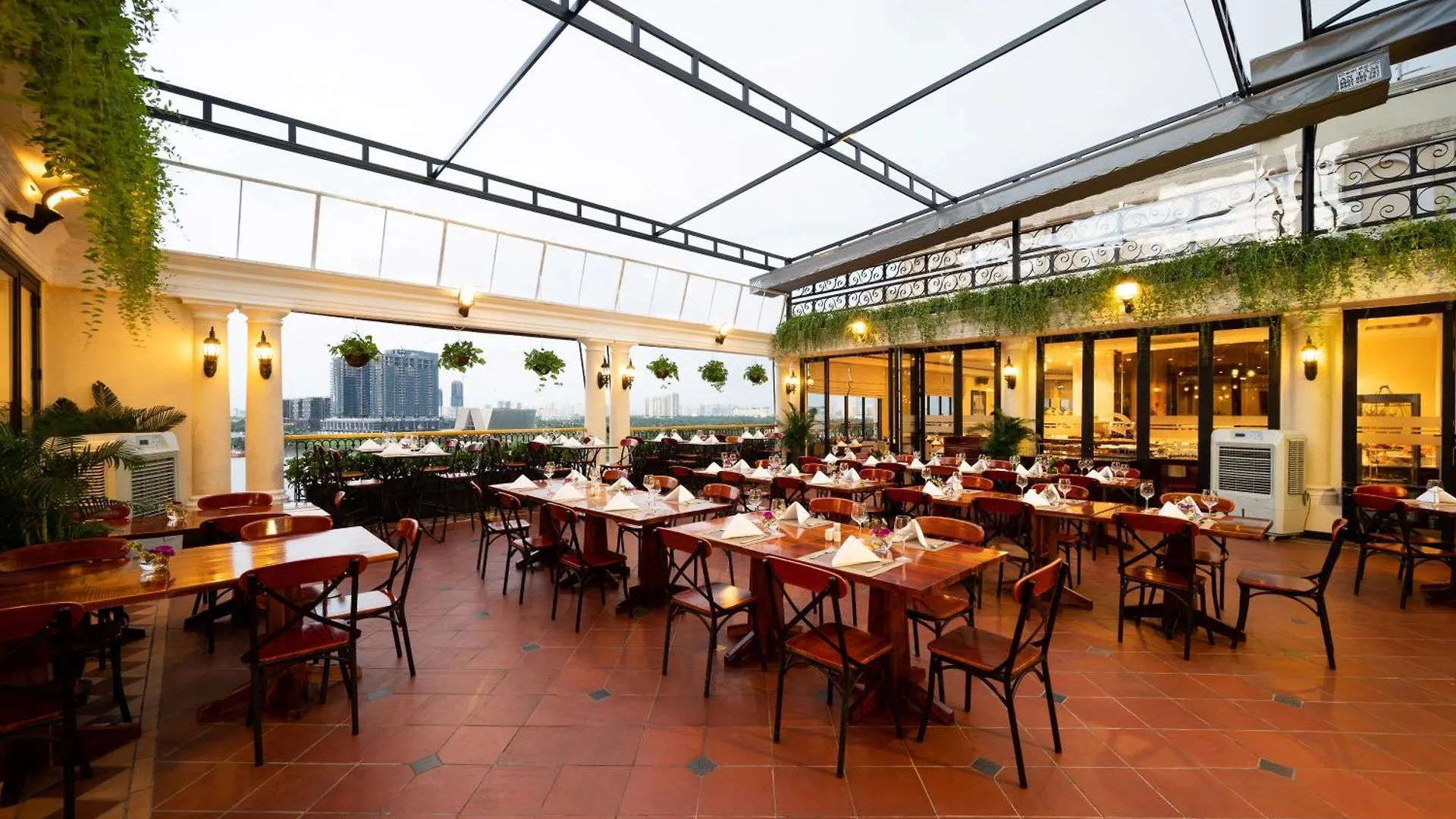 Hotel Majestic Saigon Ho Chi Minh City 5*,